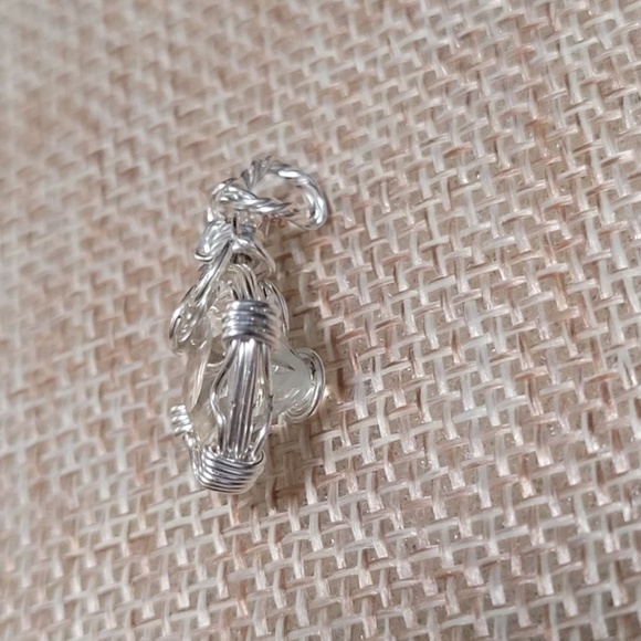 Yellow Labradorite Eye Wrapped in Sterling Pendant - Picture 7 of 14